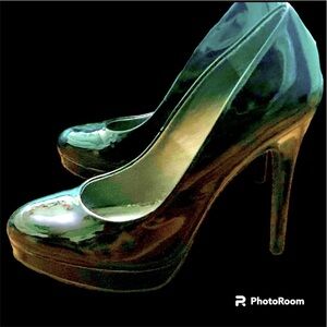 G By Guess Black Patent Shiny Stilettos.. Only Worn A Few Times. Sz 7 Medium